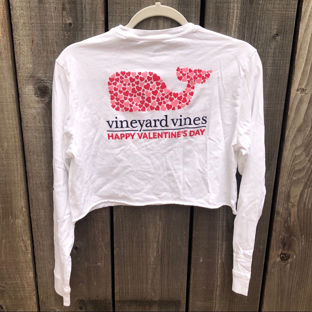 Cropped vineyard vines valentine’s day long sleeve